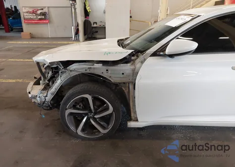 2018 Honda Accord Sport 2.0T z USA, uszkodzony, nr VIN 1HGCV2F38JA030582